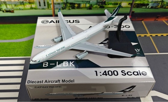Cathay Pacific Airbus A330-343 Reg: B-LBK WB4054 Aviation Models 1:400