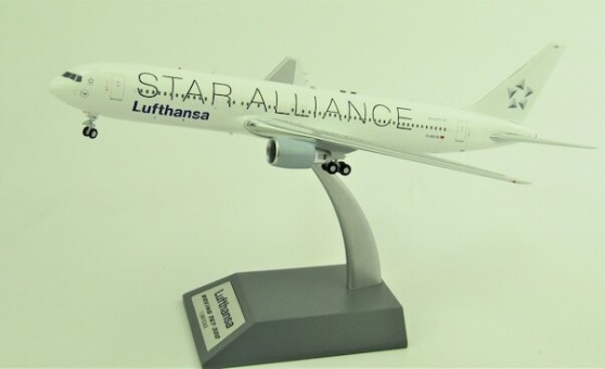 Lufthansa Star Alliance Boeing 767-3Z9/ER D-ABUW white livery with stand JFox/InFlight JF-767-3-003 scale 1:200 