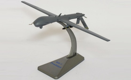 AF1 1/72 MQ-1 Predator Drone UAV Creech AFB Diecast Model 