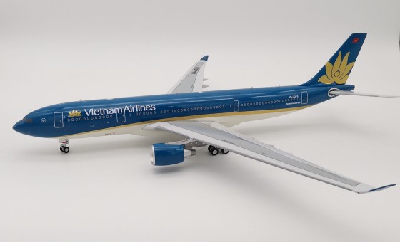 Vietnam Airlines Airbus A330-200 VN-A376 Inflight scale 1:200