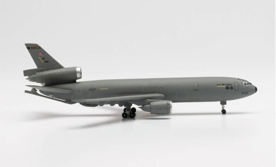 USAF McDonnell Douglas KC-10 Extender (DC-10) 84-0188 2nd Air Refueling Squadron 305TH Air Mobility Wing Mcguire Air Base Herpa Wings 535243 scale 1:500