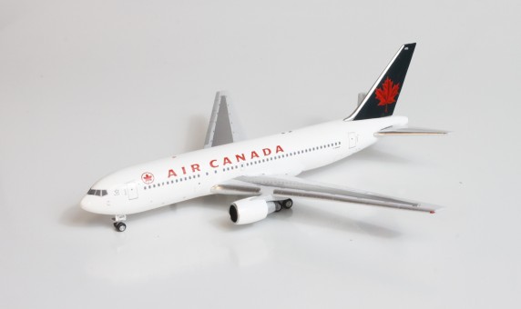 Air Canada Boeing 767-200 C-GAUP AeroClassics AC419645 die-cast scale 1:400