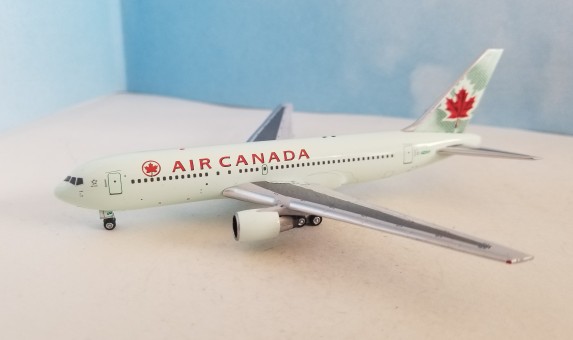 Air Canada Boeing 767-200 C-GDSY 2010's livery AeroClassics AC419649 die-cast scale 1:400
