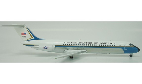 USA - Air Force DC-9-32 (Polished)
