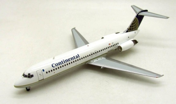 Continental McDonnell Douglas DC-9-30 Reg# N43537 Limited to 120! InFlight IFRM005 scale 1:200