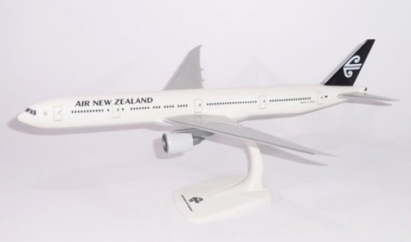 Air New Zealand Boeing 747-400 PPB Holland plastic model PPCANZ015 scale 1:200