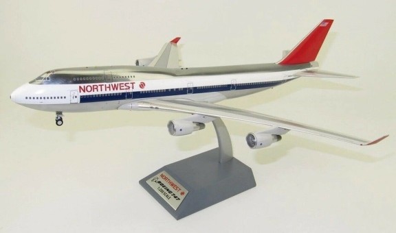 Northwest Airlines Boeing 747-135  Reg# N621US  with stand JF-747-1-003 1:200