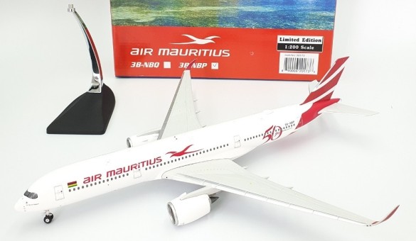 Air Mauritius Airbus A350-900 3B-NBP 50 Years Phoenix 20173B diecast scale 1:200
