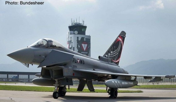 Austrian Typhoons Austrian Air Force Eurofighter Typhoon Zeltweg Air Base Herpa 571210 scale 1:200 