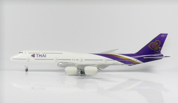 Thai 747-8 With Gear No Stand