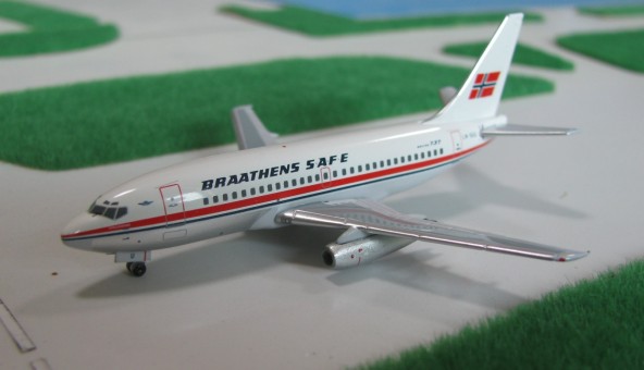 Braathens SAFE Boeing  B737-200   LN-SUU Scale 1:400