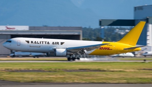 DHL-Kalitta Air Boeing 767-300ER N760CK diecast model Phoenix 04373 scale 1:400