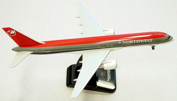 Northwest B757-200 W/GEAR 90'S Scheme