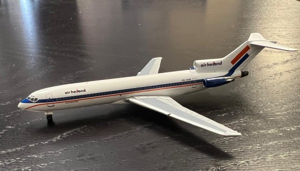 Air Holand Boeing 727-200 PH-AHB AC411418 Aero Classics 1:400