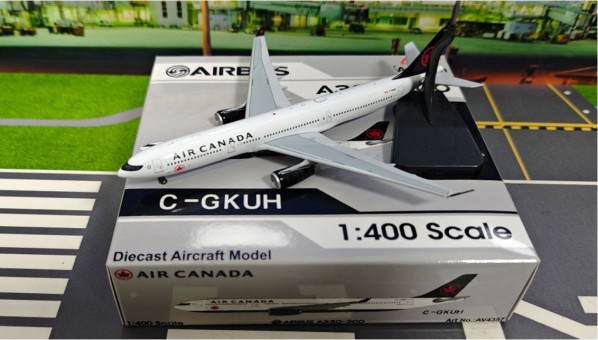 Air Canada Airbus A330-343 Reg: C-GKUH AV4357 Aviation Models 1:400
