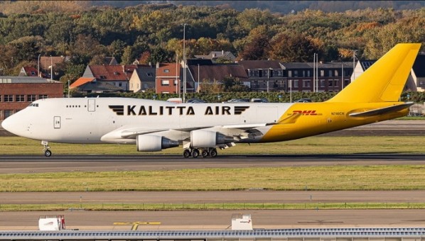 DHL-Kalitta Air Boeing 747-400 N740CK die-cast Phoenix 04343 scale 1:400