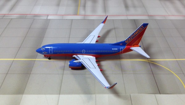 Southwest Boeing B737-700 Reg# N281WN AeroClassics 1:400 