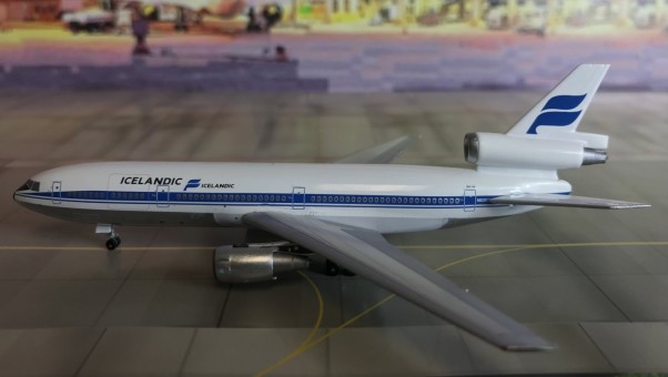 Icelandair DC-10-30 N1035F Aero Classics AC19337 scale 1:400