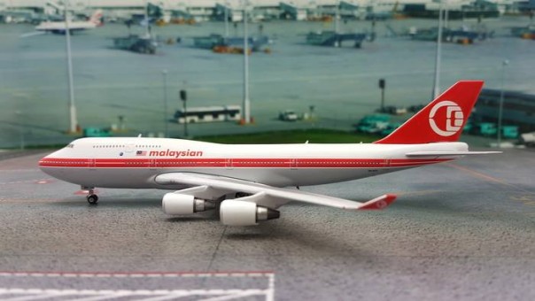 Phoenix detailed scale models Malaysia Retro Boeing 747-400