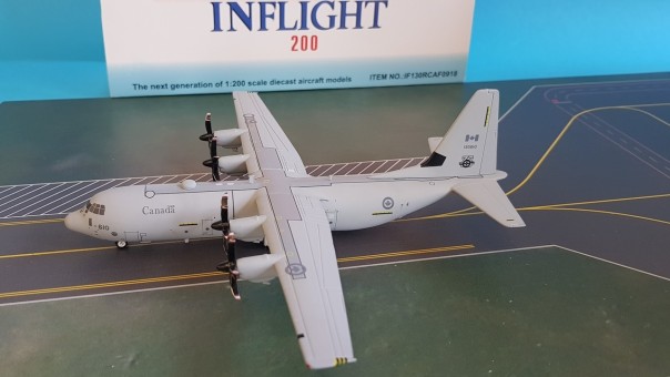 Canadian Air Force Lockheed Martin CC-130J L-382 "130610" Inflight200 IF130RCAF0918 scale 1:200