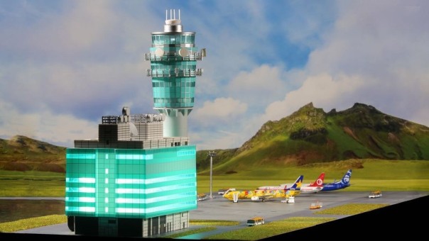 Hong Kong Airport Air Traffic Control Tower Set (HKIA) Fantasy Wings FWDP-SC-4048 Scale 1:400 