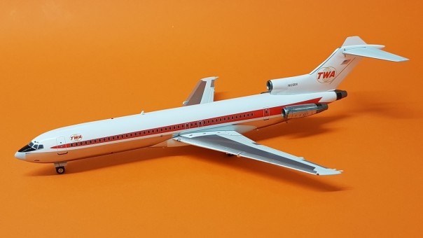 TWA Boeing 727-200 N12304 W/ Stand  IF722TW02 Inflight200 Scale 1:200