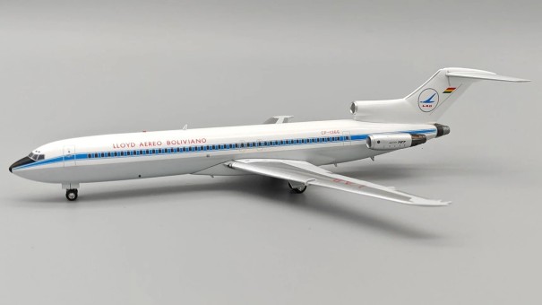 LLoyd Lloyd Aereo Boliviano Boeing 727-200 CP-1366 with stand EAV1366 El Aviador InFlight Scale 1:200