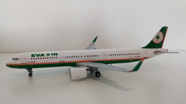 Eva Air Airbus A321 Sharklets Old Livery Reg# B-16208 XX4678 Scale 1:400