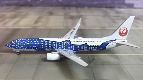 JAPAN TRANSOCEAN AIR  Boeing 737-800 Reg JA05RK Phoenix Model 04171 scale 1:400