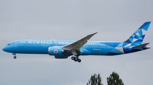 Etihad Manchester City Blue Boeing 787-9 Dreamliner A6-BND Phoenix 04302 scale 1:400