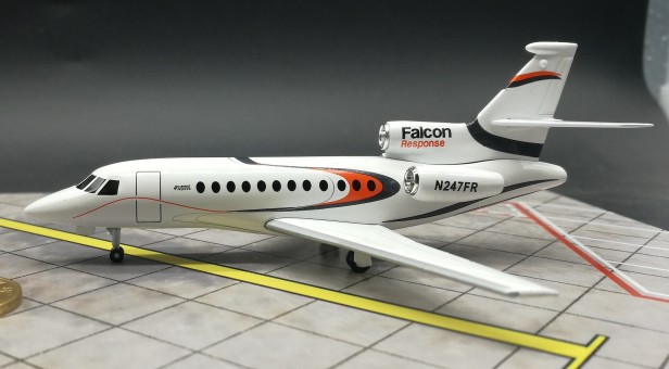 Falcon Response Falcon-900 N247FR Dassault Business Jet die-cast 1:200