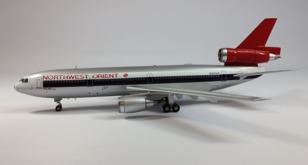 Northwest Orient DC-10-40 N160US Scale 1:200