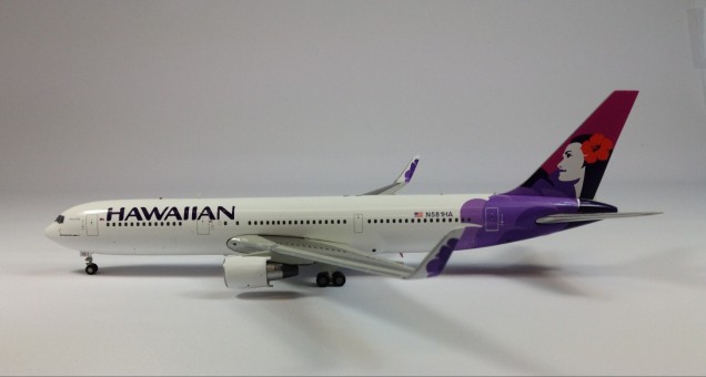 Hawaiian Airlines Boeing B767-300 N581HA  Scale:1:200