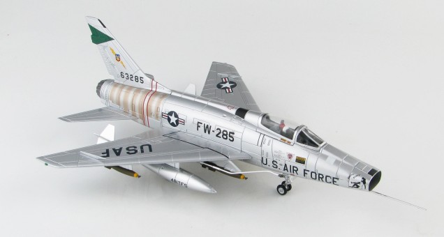US Air Force F-100D Super Sabre 481 TFS Ta Son Nhut AB 1960s Hobby Master HA2122 scale 172