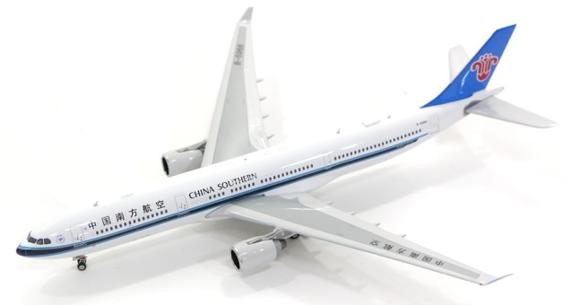 China Southern Airbus A330-300 Reg# B-5966 Phoenix 11381 Die-Cast Scale 1:400 