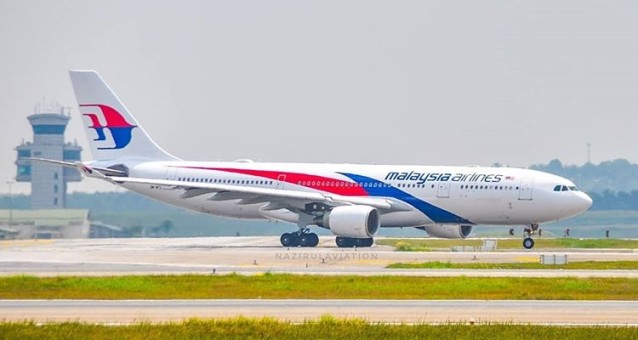 Malaysia Airbus A330-200 Reg.# 9M-MTU Phoenix 04208 Scale 1:400