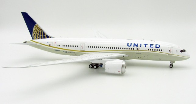 United Airlines Boeing 787-8 Dreamliner N26906 With Stand Inflight IF78780118 
