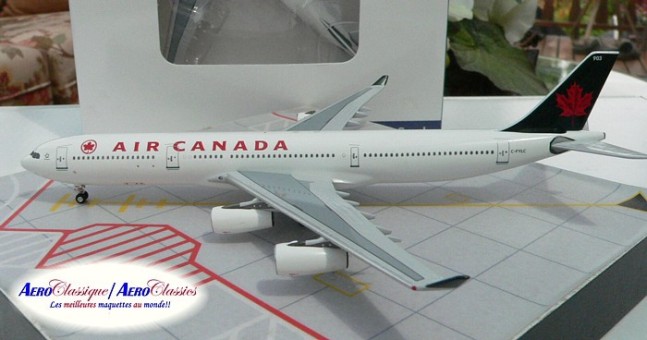 Air Canada A340-300 C-FYLC  Green Maple leaf tail livery   Scale 1:400