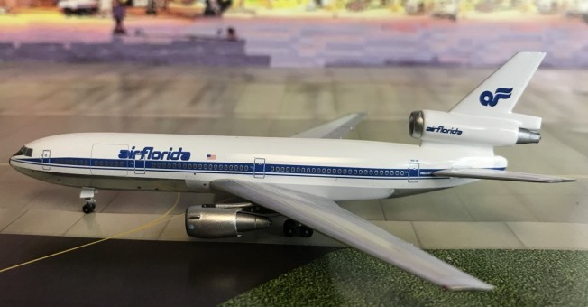 Air Florida DC-10-30 N1035F Aero Classics AC19336 scale 1:400
