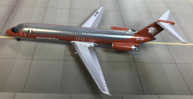 AeroMexico Douglas DC-9-30 XA-JED die-cast AeroClassics AC19250 1:400