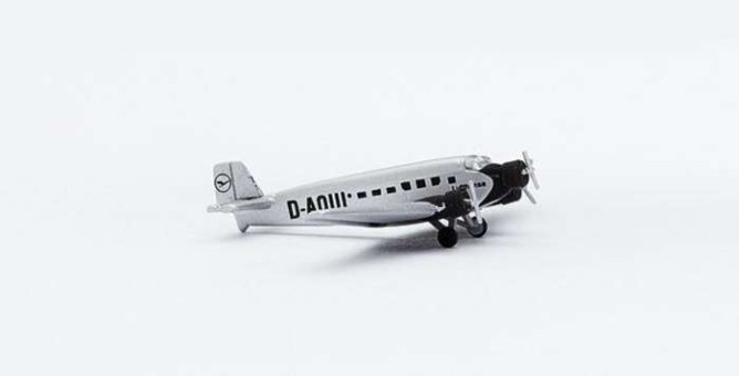 Lufthansa JU-52 