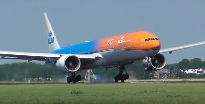 Flaps Down KLM Boeing 777-300ER Orange Pride 100 Years PH-BVA JC Wings JC2KLM321A scale 1:200