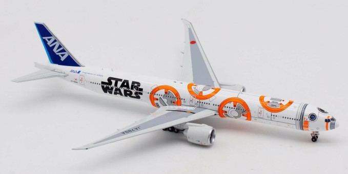 ANA All Nippon Boeing 777-300ER JA789A S Wars with stand Aviation400 WB4016 scale 1:400