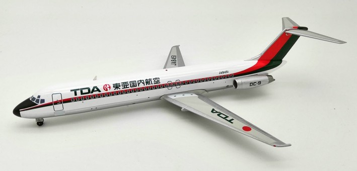 TDA Toa Domestic Airlines DC-9-41 JA8451 Japan 東亜国内航空 with stand Inflight B-DC9-40-02 scale 1:200