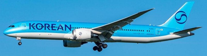 Korean Air Boeing 787-9 Dreamliner Reg: HL8081 AV4400 Aviation Models 1:400
