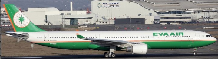 EVA Air Airbus A330-300 Old Livery Registration B-16336 JC Wings LH4EVA002 Scale 1:400