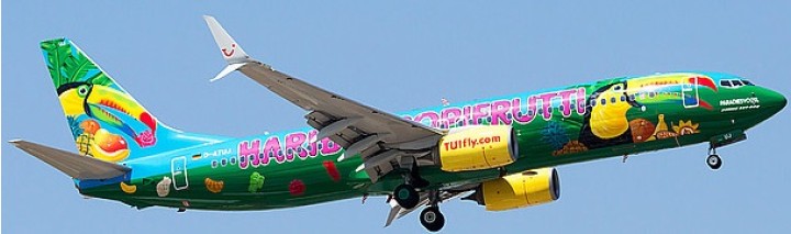 TuiFly 737-800 Scimitar winglets Tropifrutti w/ Antenna Reg# D-ATUJ  JC4TUI369 1:400
