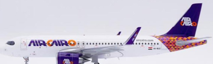Air Cairo Airbus A320 SU-BUZ  with stand JCWing LH2311 scale 1:200