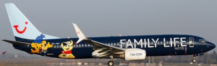 Jetairfly Boeing 737-800 Scimitars Family Life Reg# OO-JAF JC Wings XX4681 Scale 1:400