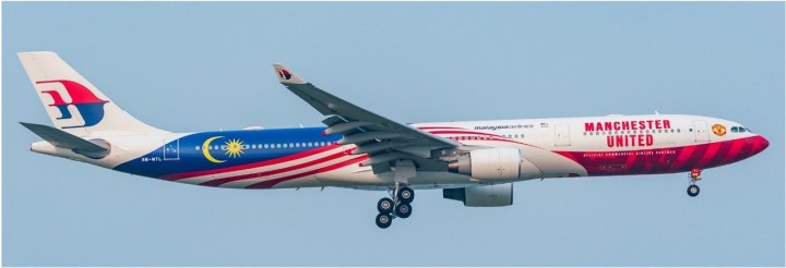 Malaysia Airlines Airbus A330-323 MU Reg: 9M-MTL AV4352 Aviation Models 1:400